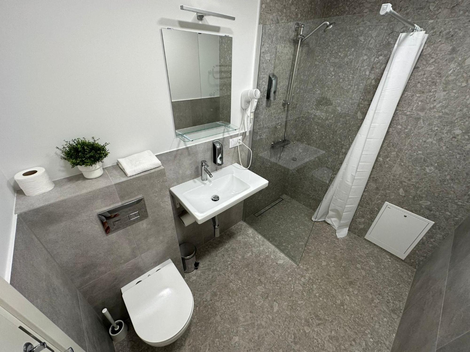 Tilzes Studio Apartaments, Self Check-In, Free Parking, Comfort Клайпеда Экстерьер фото